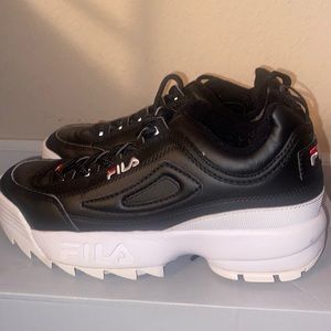 Red & Black Filas❤️🖤